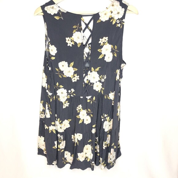 Torrid Plus Size 1 Gray White Floral Challis Babydoll Tank Latice Back Flowy - Picture 2 of 10